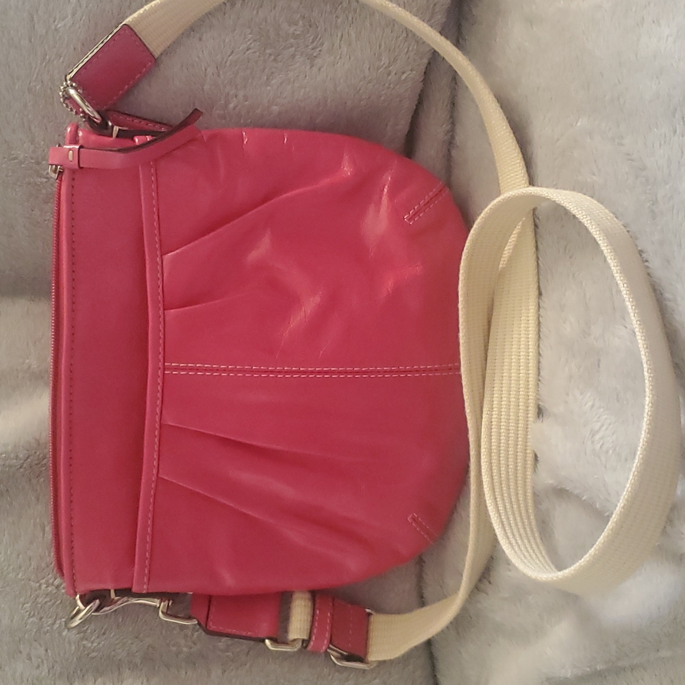 *Coach hot pink crossbody. - Picture 7 of 10